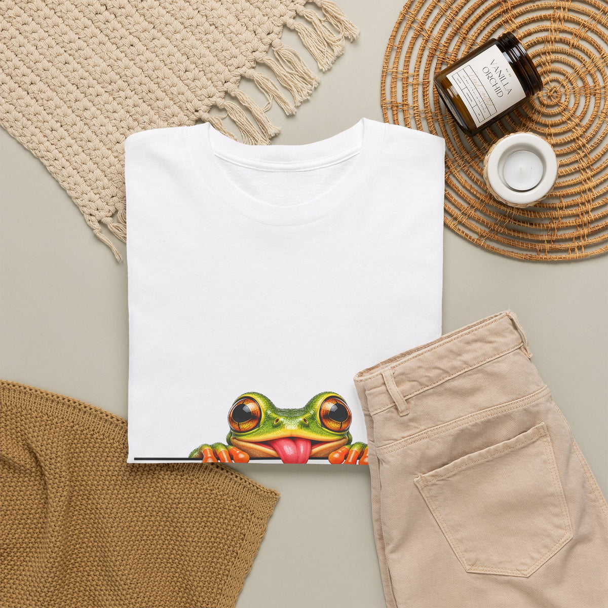 Peeking Tree Frog T-Shirt Tongue Out Over Ledge Funny Frog Lover Tee