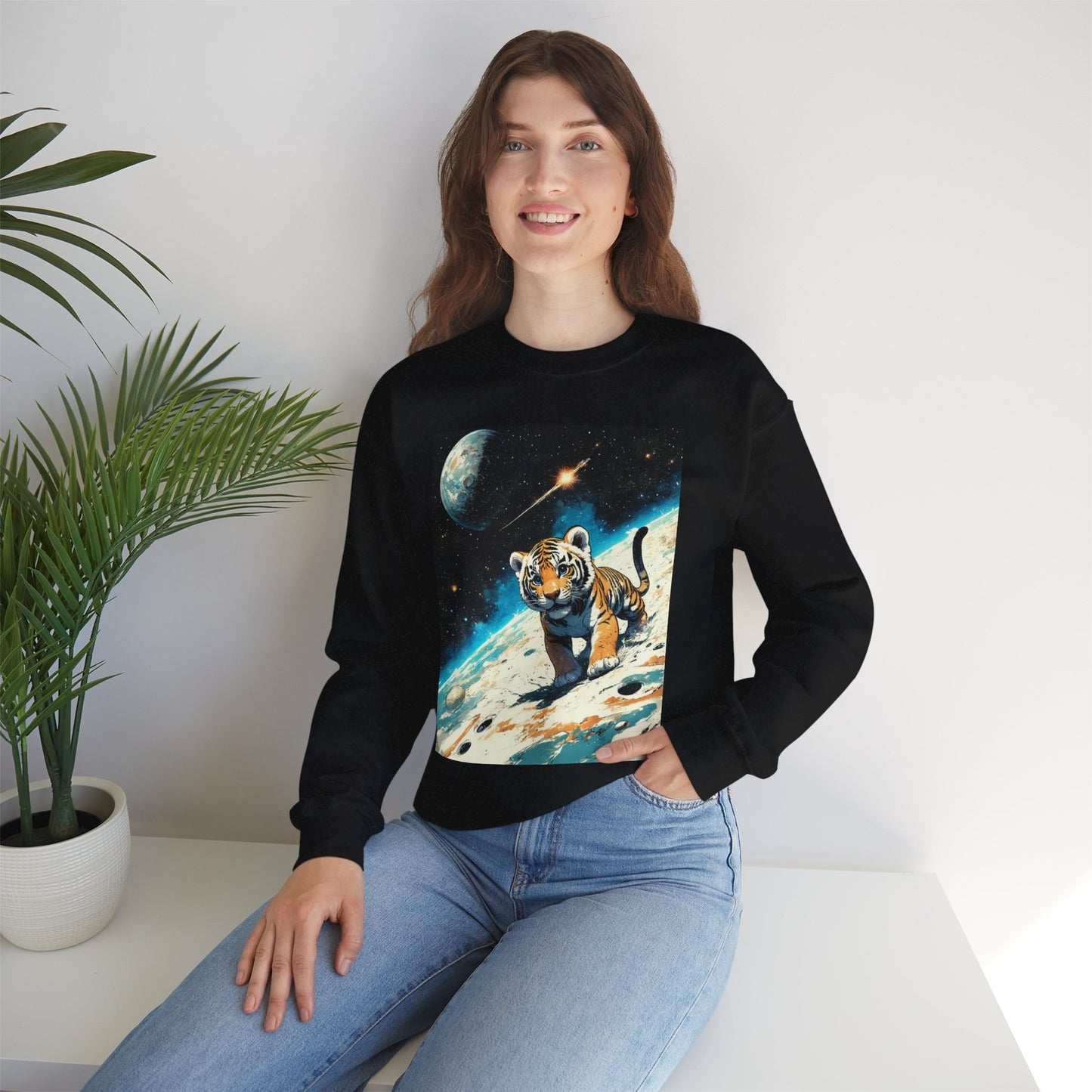 Space tiger Unisex Heavy Blend™ Crewneck Sweatshirt