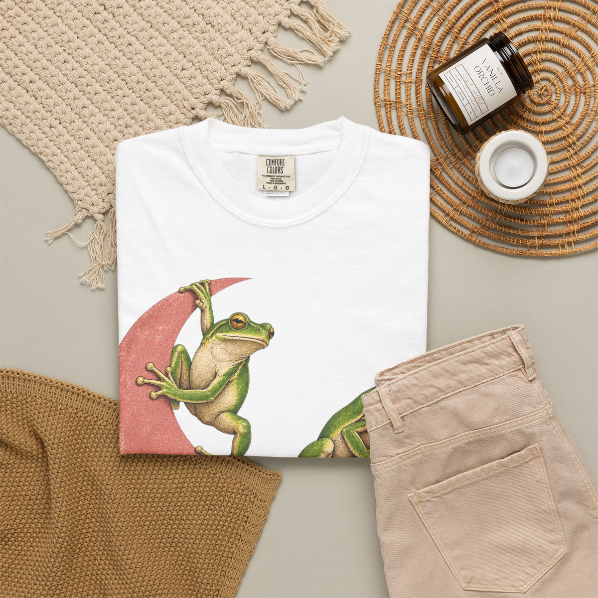 Green Tree Frogs Geometric Moon Triangle Ribbon Tee Midcentury Frog Wildlife Shirt