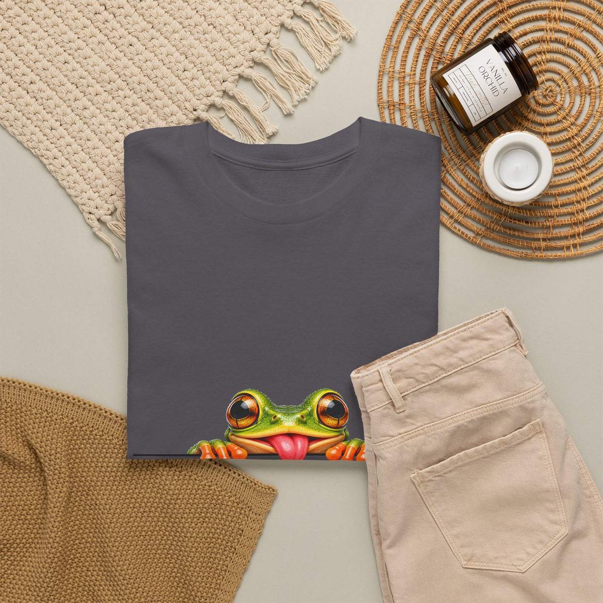 Peeking Tree Frog T-Shirt Tongue Out Over Ledge Funny Frog Lover Tee