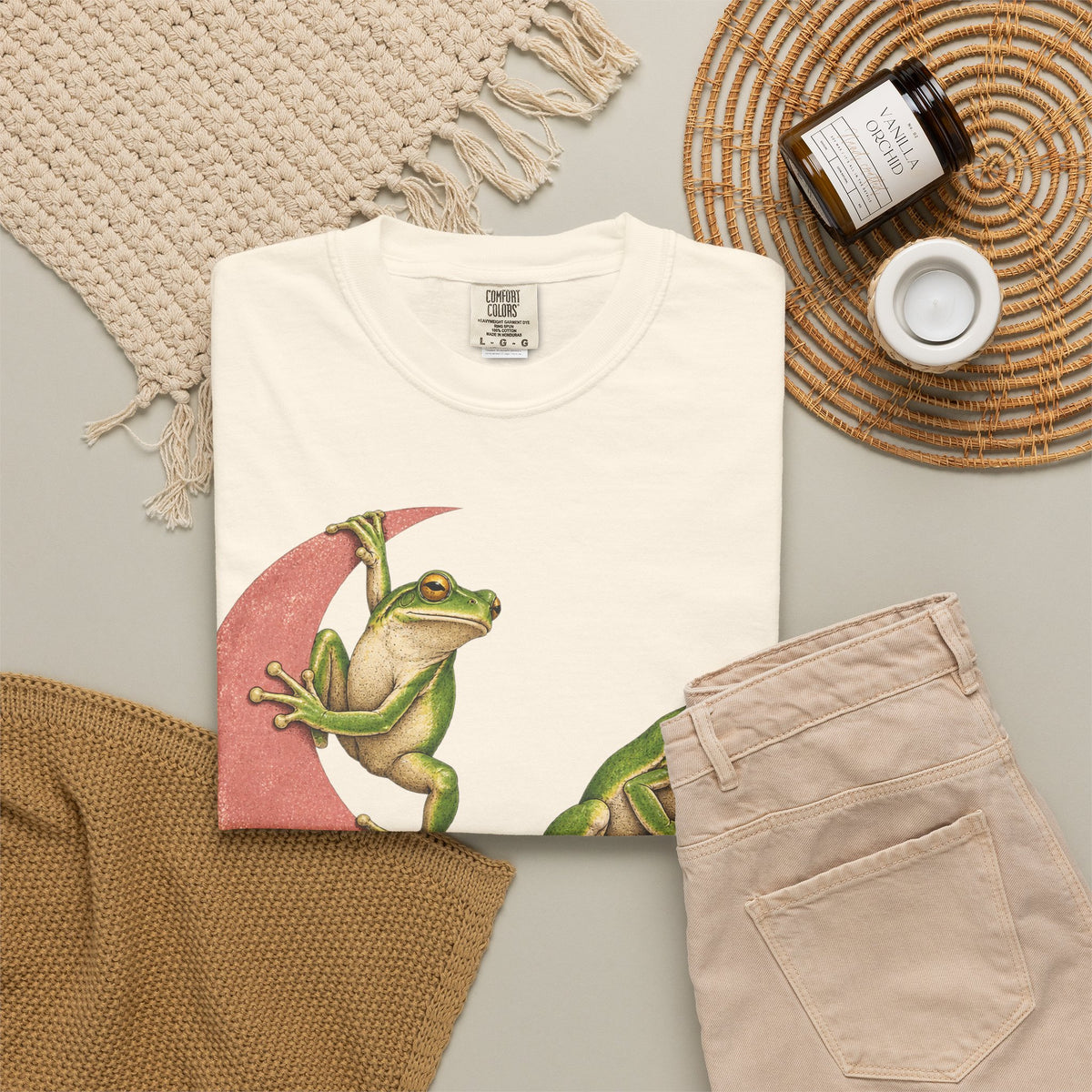 Green Tree Frogs Geometric Moon Triangle Ribbon Tee Midcentury Frog Wildlife Shirt