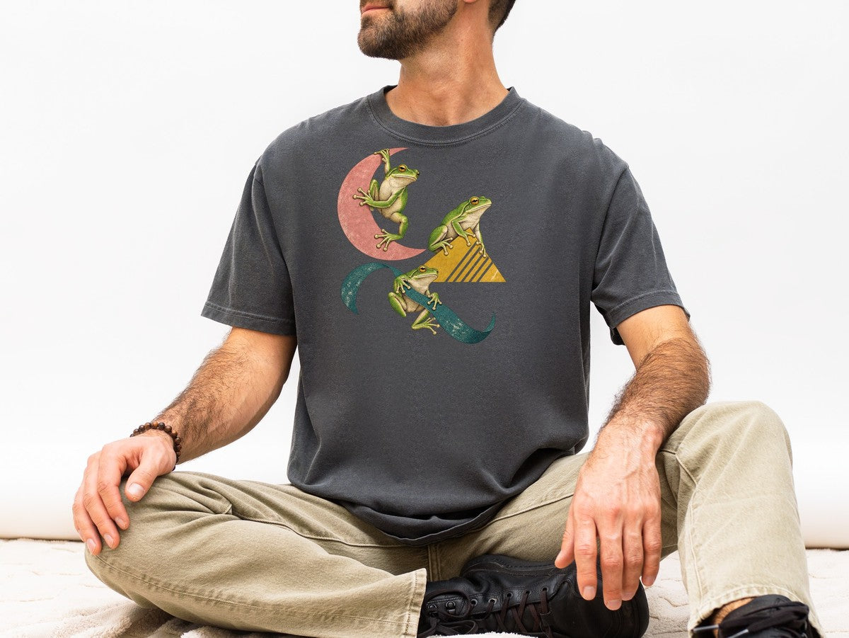 Green Tree Frogs Geometric Moon Triangle Ribbon Tee Midcentu - Comfort Colors tee model v4